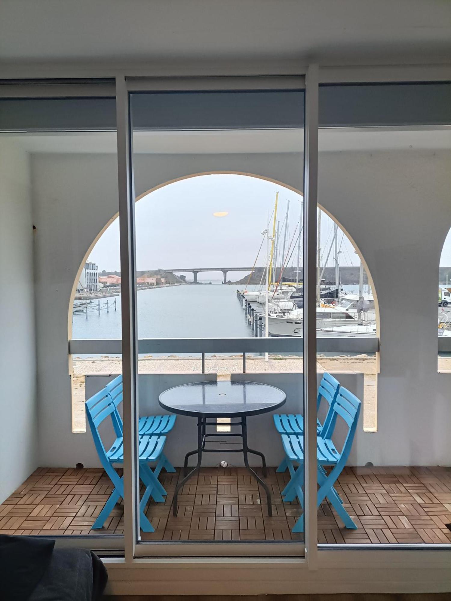 T2 cabine avec très belle vue sur le port de plaisance Leucate Extérieur photo